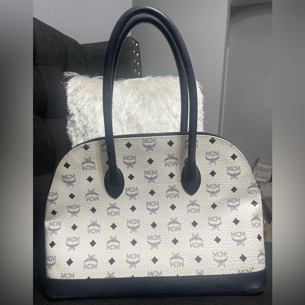🤗 SOLD 🤗 MCM Satchel with Gold Accents - Picture 2 of 12